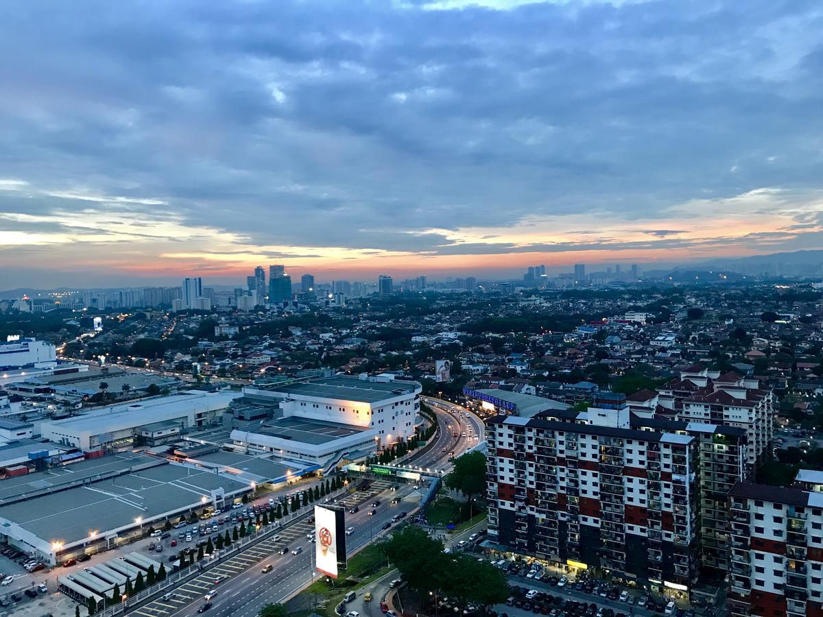 Minimalist Duplex @ Petaling Jaya & Sunway Apartment ภายนอก รูปภาพ
